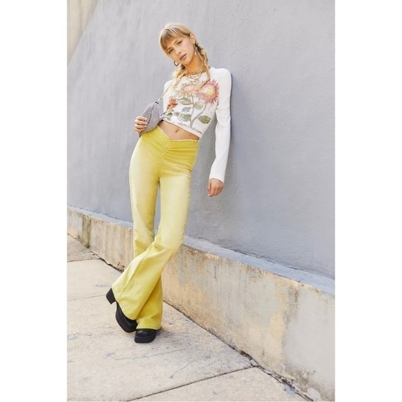 Urban Outfitters Velvet Ruched V-Front Flare Pants in Green - Chartreuse Sz. 28 - Picture 2 of 14